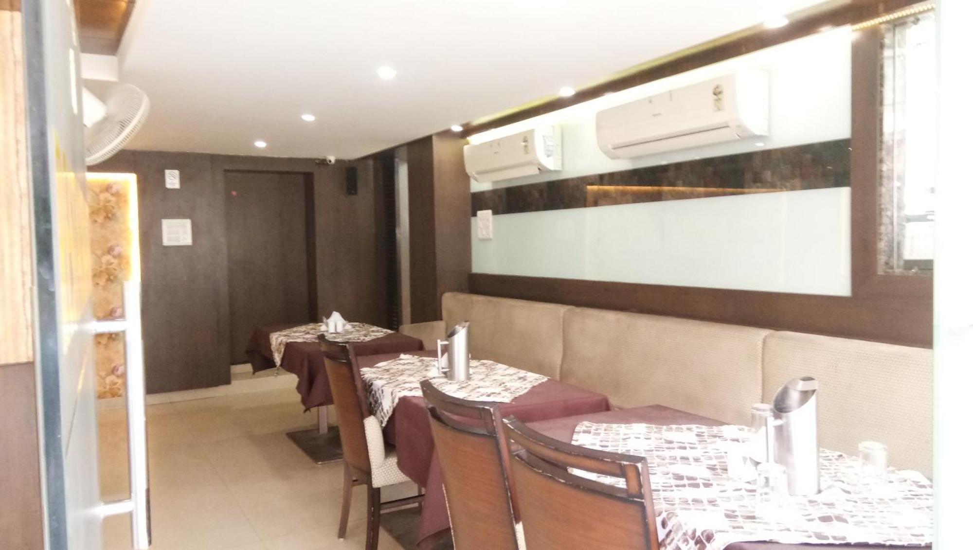 Hotel Banjara โบปาล ภายนอก รูปภาพ