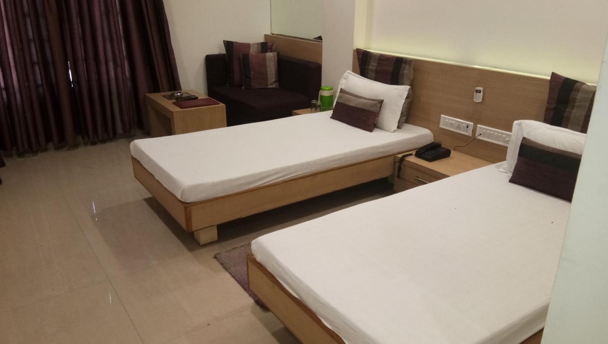 Hotel Banjara โบปาล ภายนอก รูปภาพ