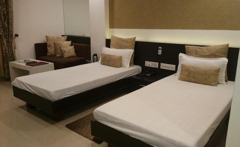 Hotel Banjara โบปาล ภายนอก รูปภาพ